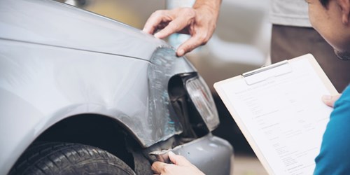 Read More About The Article Bảo Hiểm Thân Vỏ Xe Ô Tô Là Gì? 6 Điểm Cần Lưu Ý Khi Chọn Mua Bảo Hiểm