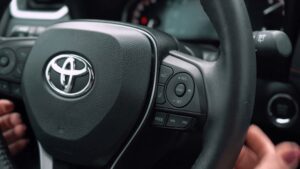 Read More About The Article Hướng Dẫn Cách Sử Dụng Cruise Control Trên Xe Ô Tô