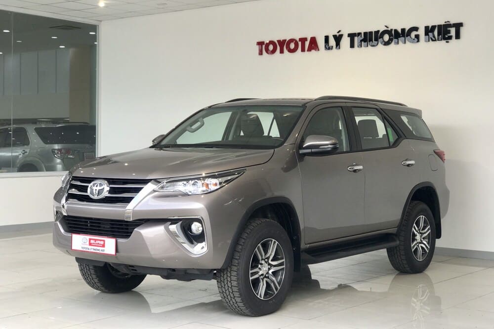 Read More About The Article Tựa Lưng Ghế (Màu Đen) Toyota